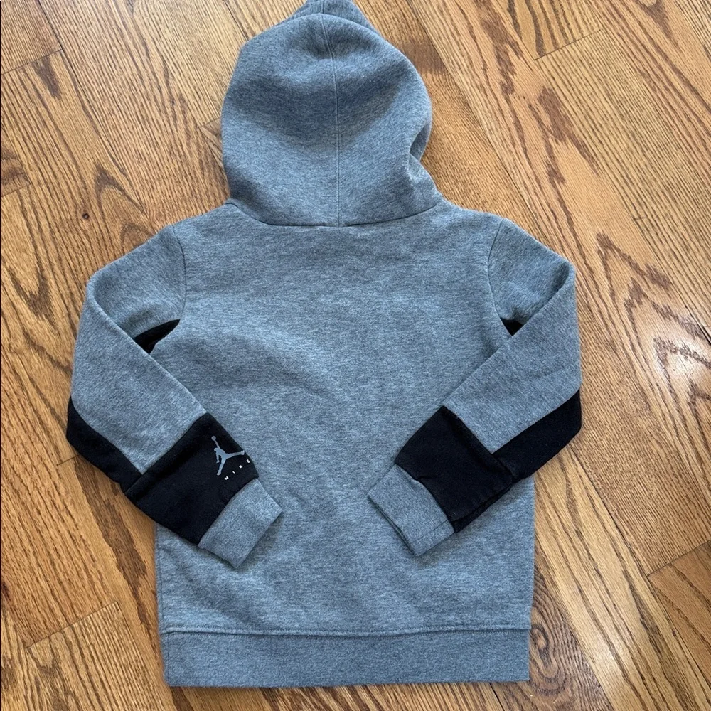 Boy’s Jordan Brand Hoodie/Sweatshirt. Size 4T. Like New Condition.